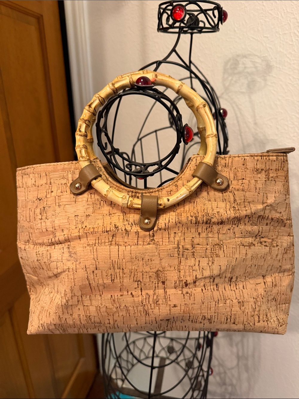 🍾🍾🍾BOGOHO🍾🍾🍾Cute Cork Tote Bag in Natural w/Bamboo Handles